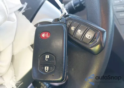 2015 Toyota Prius Two из США, поврежденный, VIN JTDKN3DU3F0479807